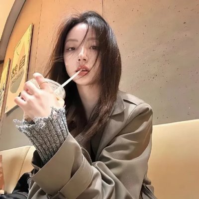 不是孤单一人2023